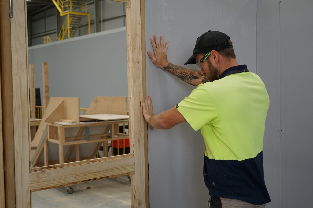 What’s It Like to Be a Wall and Ceiling Liner? Employment Training