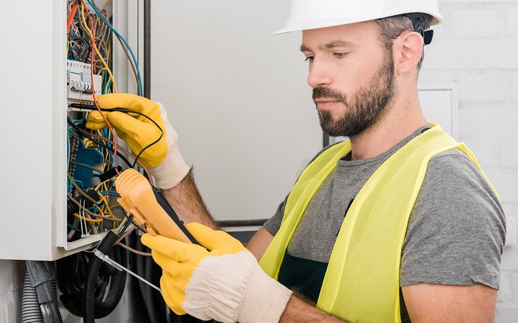 The Importance Of Electricians In Industries - Haz Net